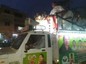 அதிமுக வேட்பாளர்