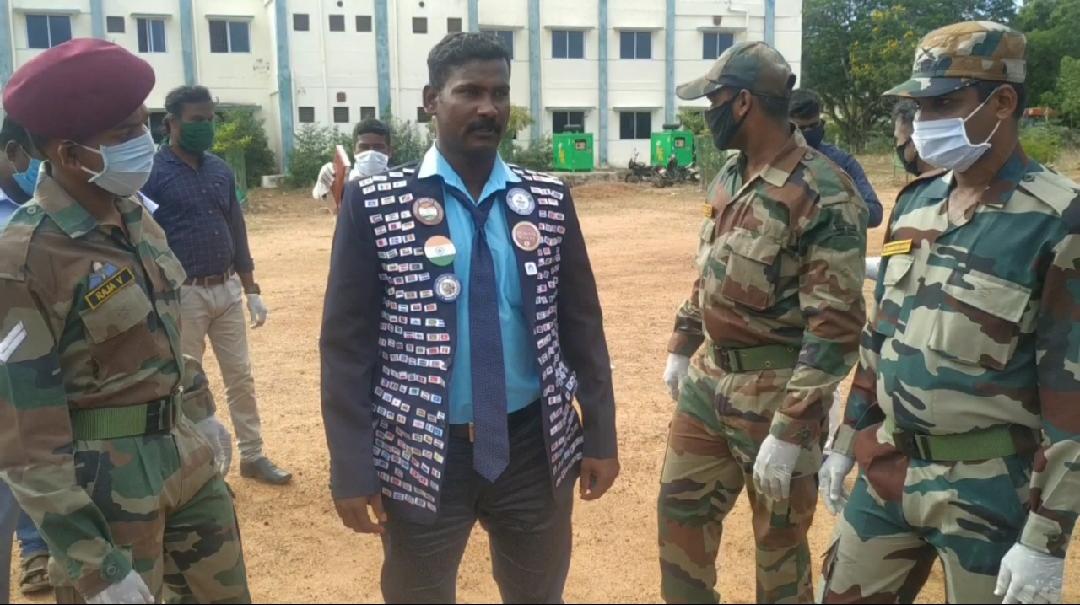 கொரானா விழிப்புணர்வை ஏற்படுத்த பின்னோக்கி நடந்து சோழன் உலகசதனை முயற்சியில் ராணுவ வீரர்!