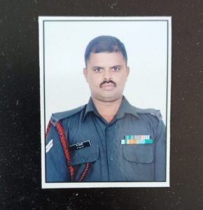 லடாக் பகுதியில் நடந்த துப்பாக்கிச்சூட்டில் ராமநாதபுரம் மாவட்டத்தைச் சேர்ந்த ராணுவ வீரர் பலி  சோகத்தில் மூழ்கிய கிராமம் !