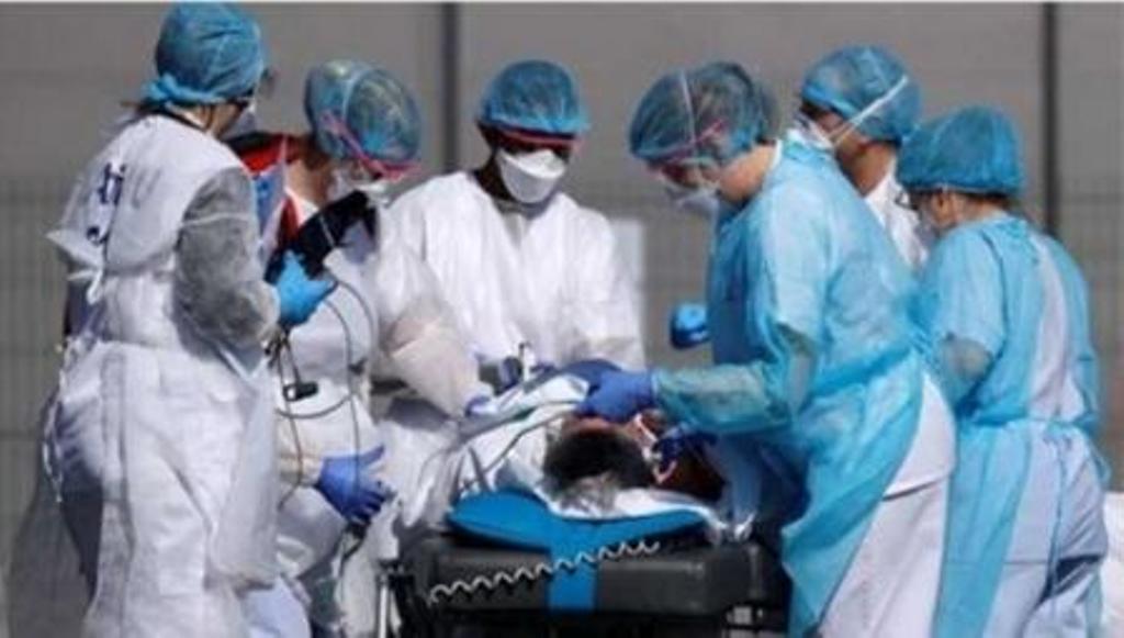352