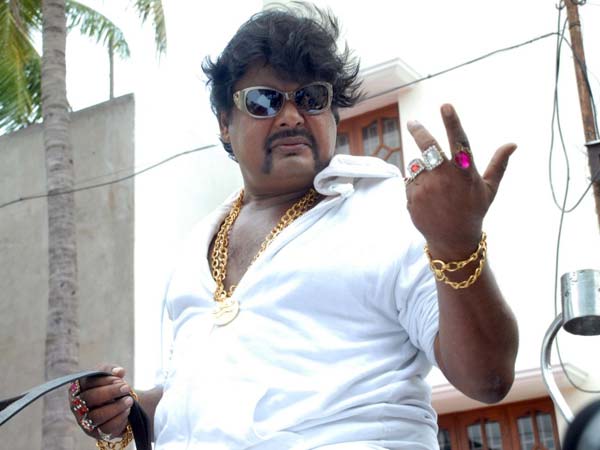 ஒண்ணு தியேட்டர், பஸ், ரயில் எல்லாத்தையும் திறந்து விடுங்க… இல்லாட்டி “டாஸ்மாக்” இழுத்து மூடுங்க..! இல்லைனா போராடுவேன்..! நடிகர் மன்சூர் அலிகான் “வாய்ஸ்”!!