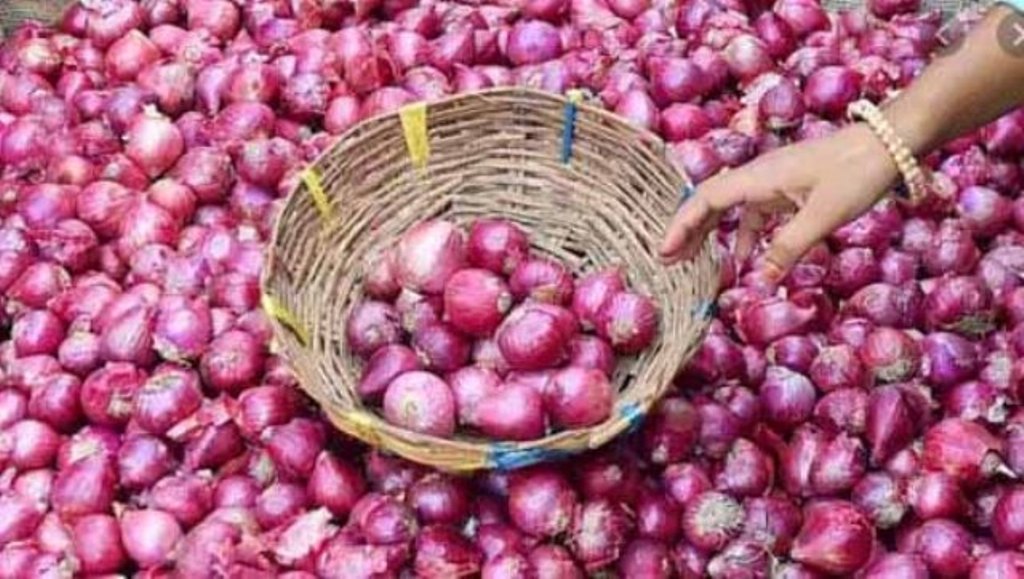 ரூ.45 விலையில் வெங்காயம்.. அலை மோதிய மக்கள்.. பண்ணை பசுமை கடைகளிலும் தட்டுப்பாடு