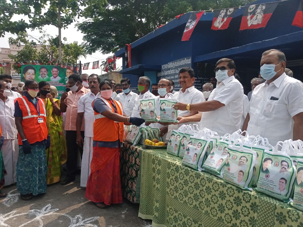 கோவை : நரசிம்மநாயக்கன்பாளையம் பேரூராட்சிக்குட்பட்ட பகுதிகளில் ரூ.20 கோடி மதிப்பீட்டில் வளர்ச்சித்திட்டப்பணிகள்.எம்.எல்.ஏ.க்கள் பி.ஆர்.ஜி.அருண்குமார்,வி.சி.ஆறுக்குட்டி பூமி பூஜை செய்து துவக்கி வைப்பு !!!