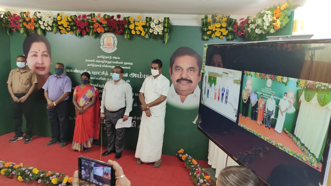 கோவை : ரூ.114.16 கோடி மதிப்பீட்டில் தகவல் தொழில் நுட்ப பூங்கா கட்டும் பணிக்கான அடிக்கல் நாட்டு விழா.உள்ளாட்சித்துறை அமைச்சர் எஸ்.பி.வேலுமணி துவக்கி வைத்தார் !!!