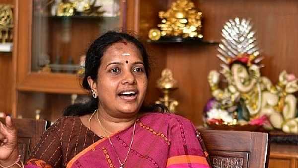 Vanathi srini