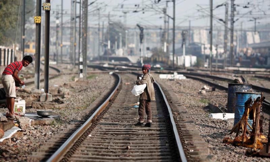 INDIA-CHILDREN/RAILWAY