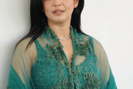 ட்ரெண்டி உடையில் கலக்கும் நடிகை பிரணிதா..!