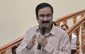 ஆட்சியர் அலுவலகம் அருகே போராட்டத்தில் ஈடுபட்டிருந்தவர்களுக்கு அன்புமணி ஆதரவு!