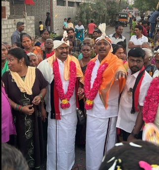 தினேஷ்