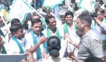 விழுப்புரத்தில் விவசாயிகள் திருவோடு ஏந்தி நூதன போராட்டம்..!